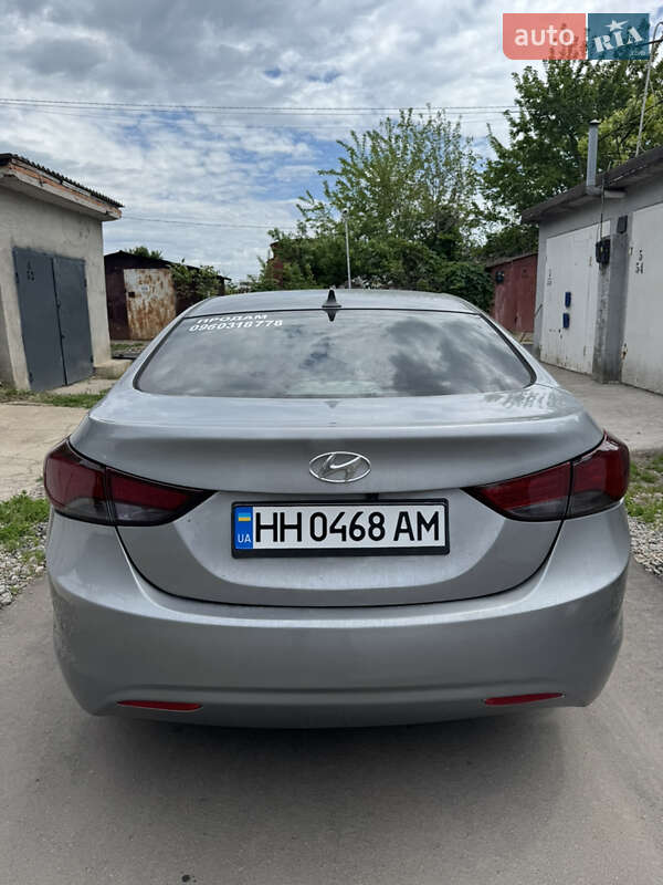 Седан Hyundai Elantra 2013 в Одессе