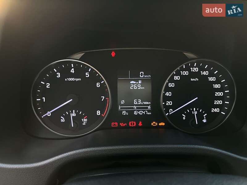 Седан Hyundai Elantra 2016 в Черкассах