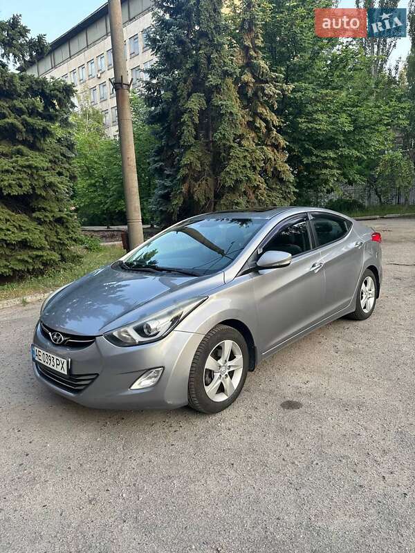 Hyundai Elantra 2013