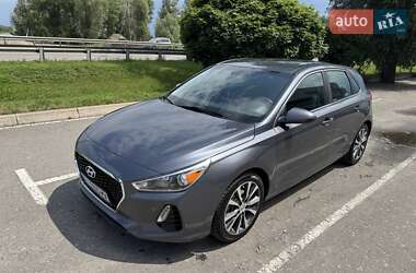 Хэтчбек Hyundai Elantra 2017 в Киеве