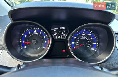 Седан Hyundai Elantra 2015 в 