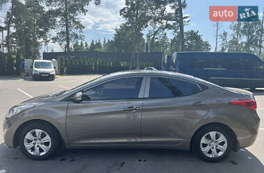 Седан Hyundai Elantra 2011 в 