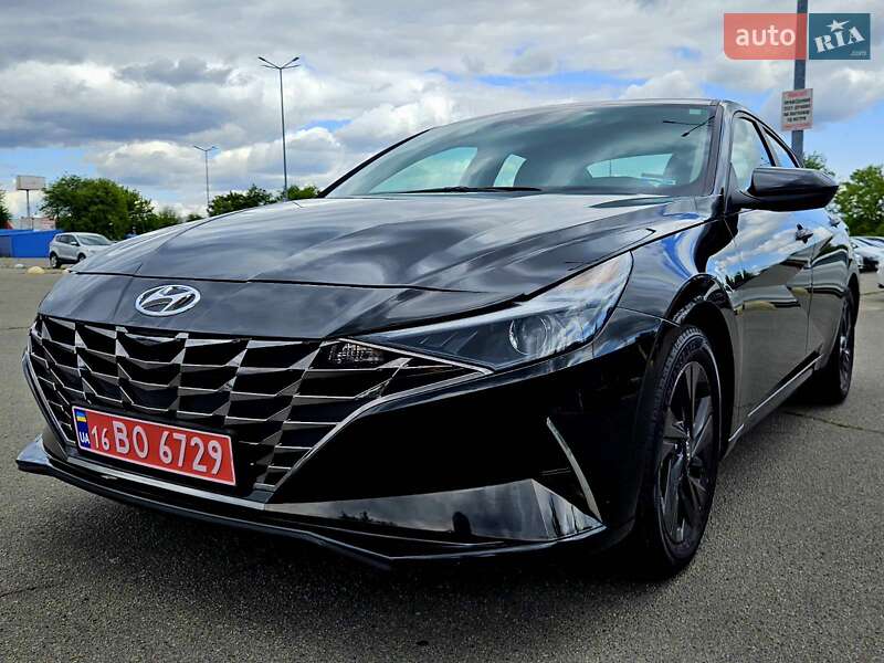 Hyundai Elantra 2021