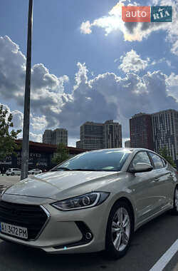 Седан Hyundai Elantra 2017 в Новоселках