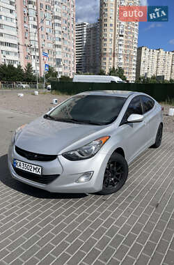 Седан Hyundai Elantra 2013 в Киеве