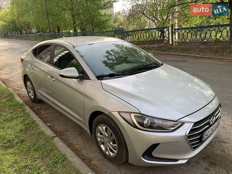 Hyundai Elantra 2016