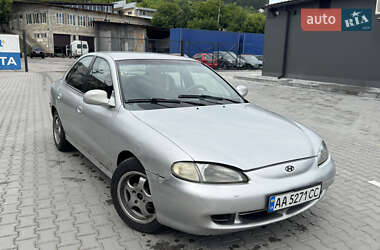 Седан Hyundai Elantra 1995 в Могилів-Подільському