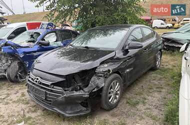 Седан Hyundai Elantra 2019 в Києві