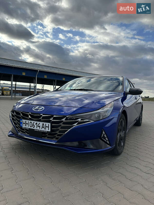 Седан Hyundai Elantra 2020 в Одессе