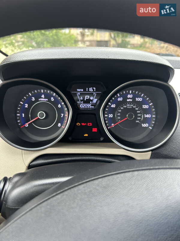 Седан Hyundai Elantra 2013 в Кривом Роге фото 21 Седан Hyundai Elantra 2013 в Кривом Роге