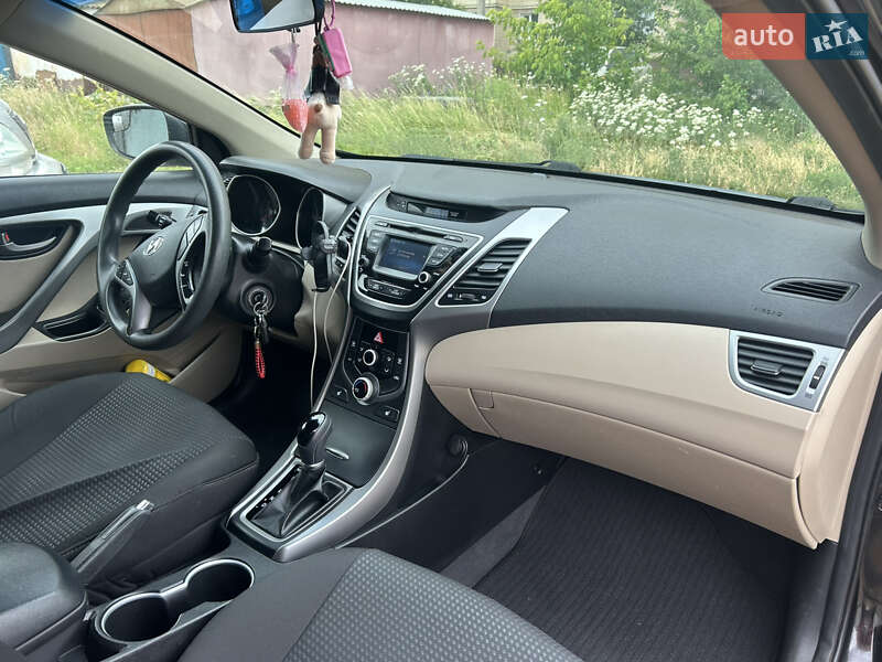 Седан Hyundai Elantra 2013 в Кривом Роге фото 31 Седан Hyundai Elantra 2013 в Кривом Роге