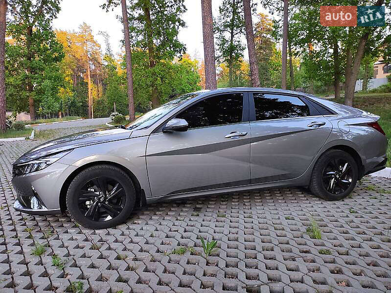 Седан Hyundai Elantra 2021 в Киеве