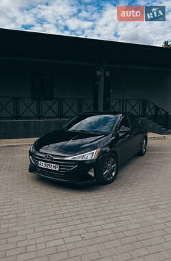 Седан Hyundai Elantra 2019 в Кривому Розі