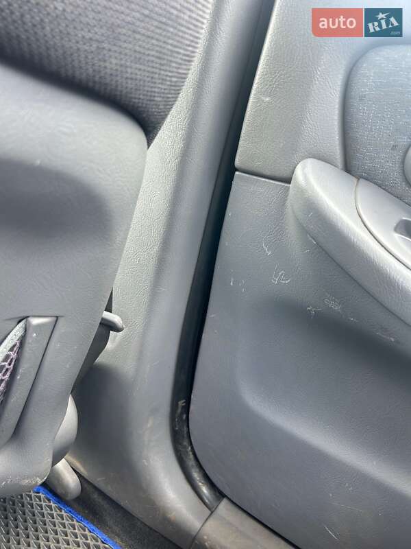 Седан Hyundai Elantra 2005 в Кривом Роге