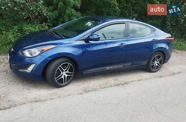 Седан Hyundai Elantra 2015 в Киеве