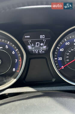 Седан Hyundai Elantra 2014 в 