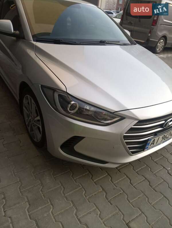 Седан Hyundai Elantra 2017 в Хмельницком