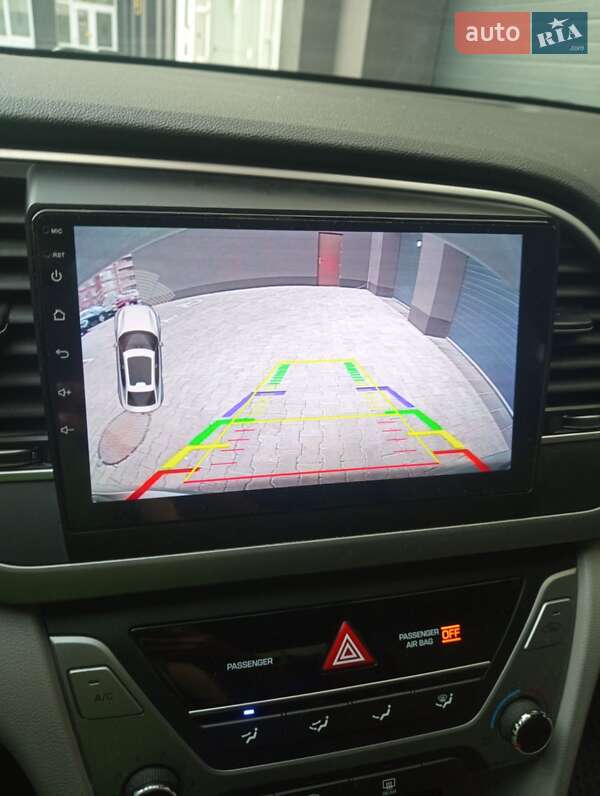 Седан Hyundai Elantra 2017 в Хмельницком