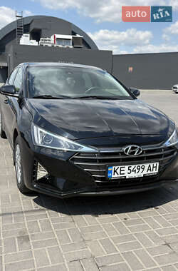 Седан Hyundai Elantra 2019 в Дніпрі