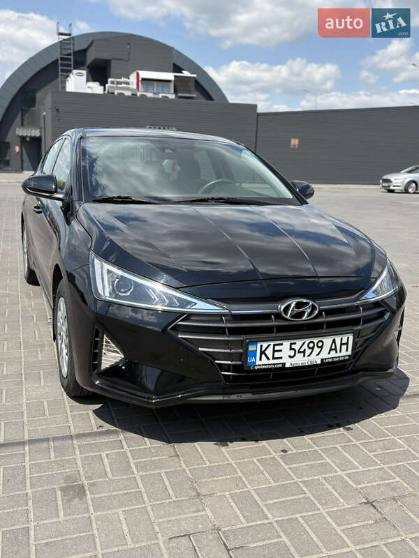 Hyundai Elantra 2019