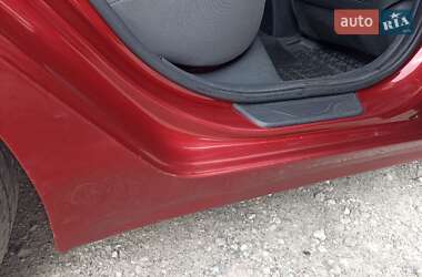 Седан Hyundai Elantra 2014 в 