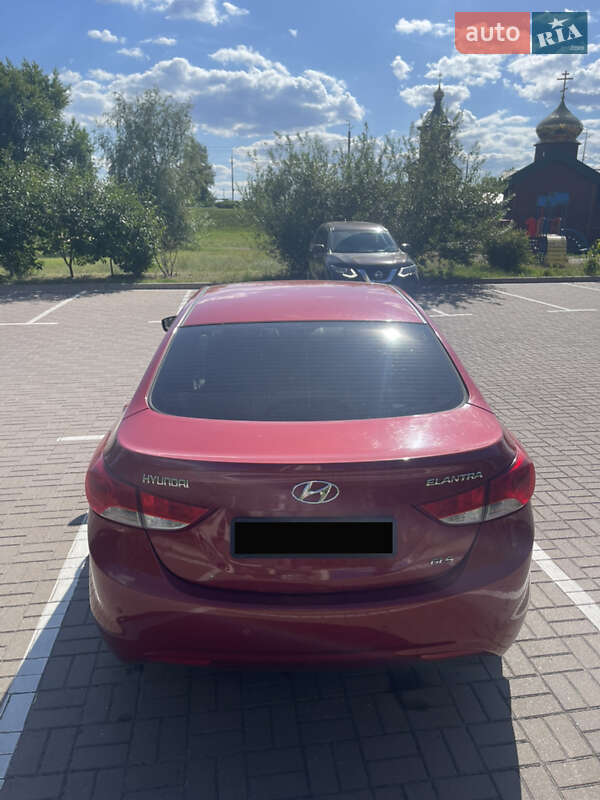 Седан Hyundai Elantra 2013 в Києві