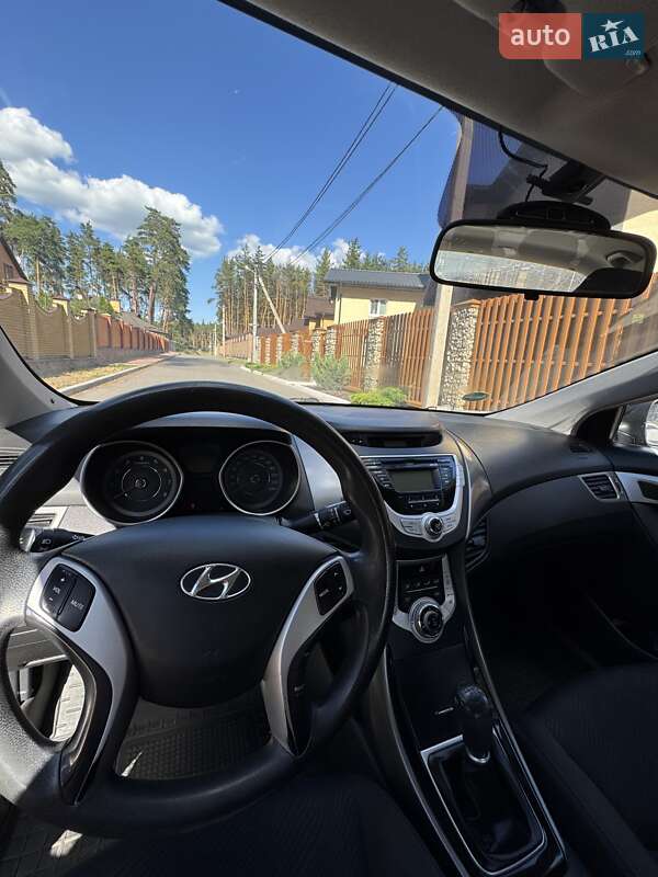 Седан Hyundai Elantra 2011 в Полтаве фото 10 Седан Hyundai Elantra 2011 в Полтаве