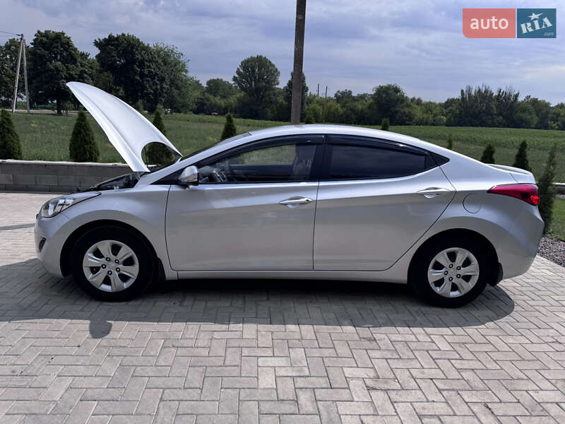Седан Hyundai Elantra 2013 в Криничках