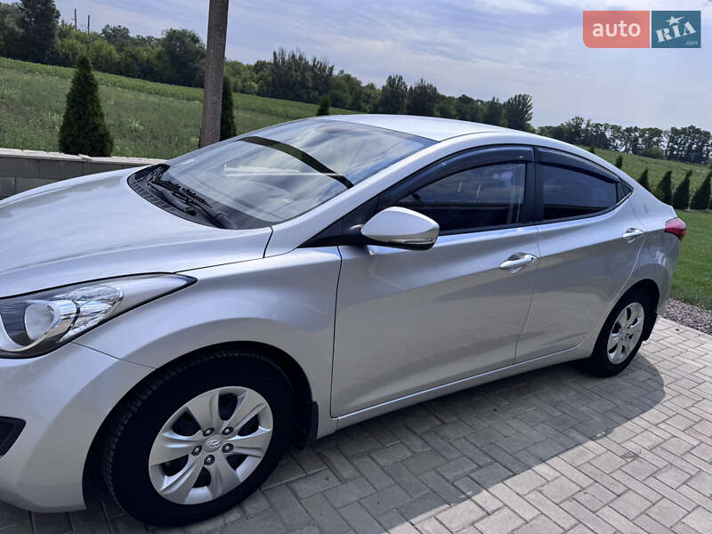 Седан Hyundai Elantra 2013 в Криничках