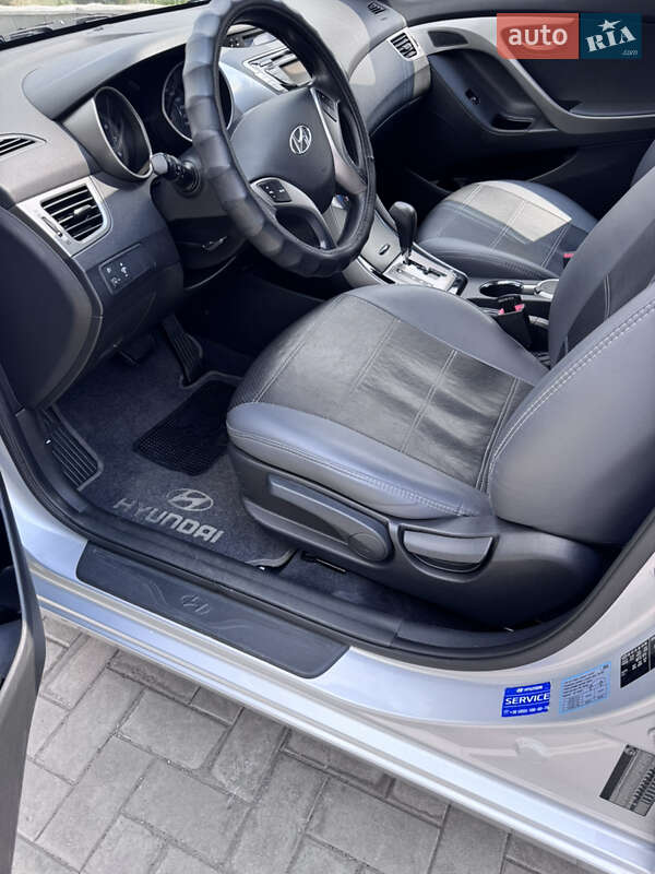 Седан Hyundai Elantra 2013 в Криничках