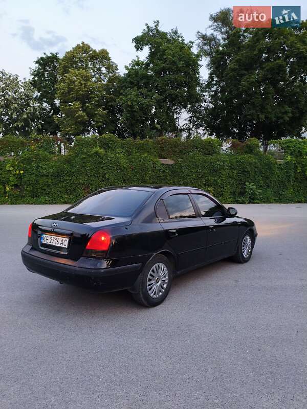 Седан Hyundai Elantra 2001 в Днепре