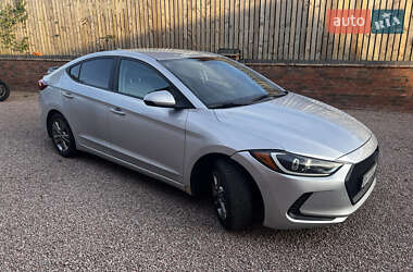 Седан Hyundai Elantra 2017 в 
