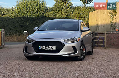 Седан Hyundai Elantra 2017 в 