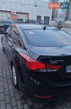 Седан Hyundai Elantra 2015 в 