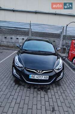 Седан Hyundai Elantra 2015 в 