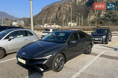 Седан Hyundai Elantra 2024 в 