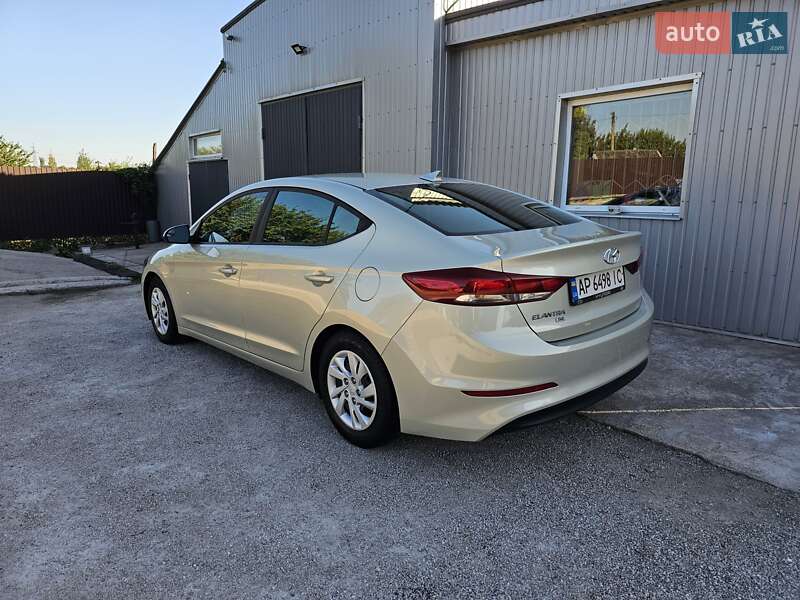 Седан Hyundai Elantra 2017 в Запорожье