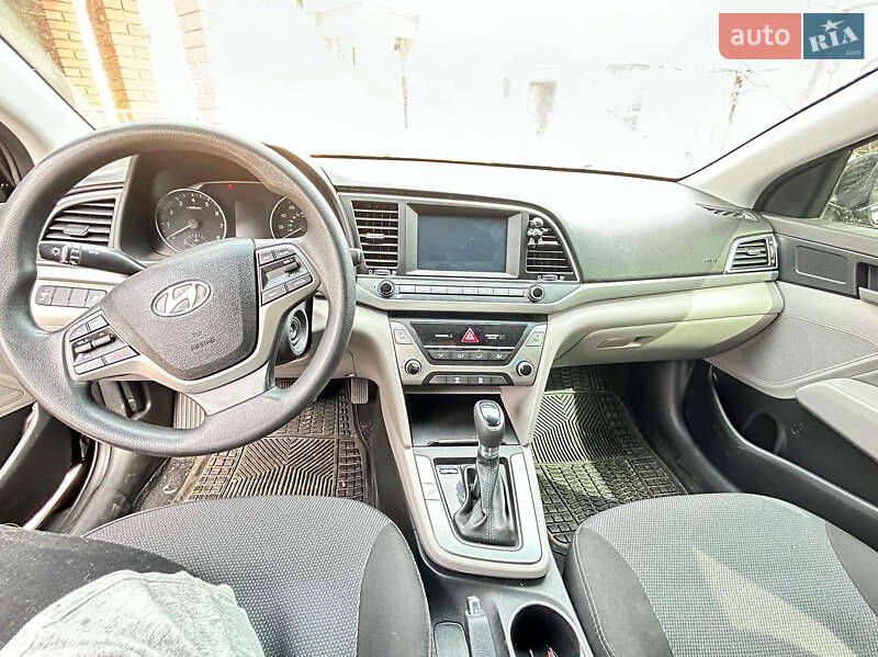 Седан Hyundai Elantra 2016 в Запорожье
