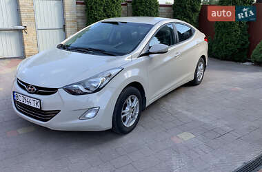 Седан Hyundai Elantra 2011 в Львове