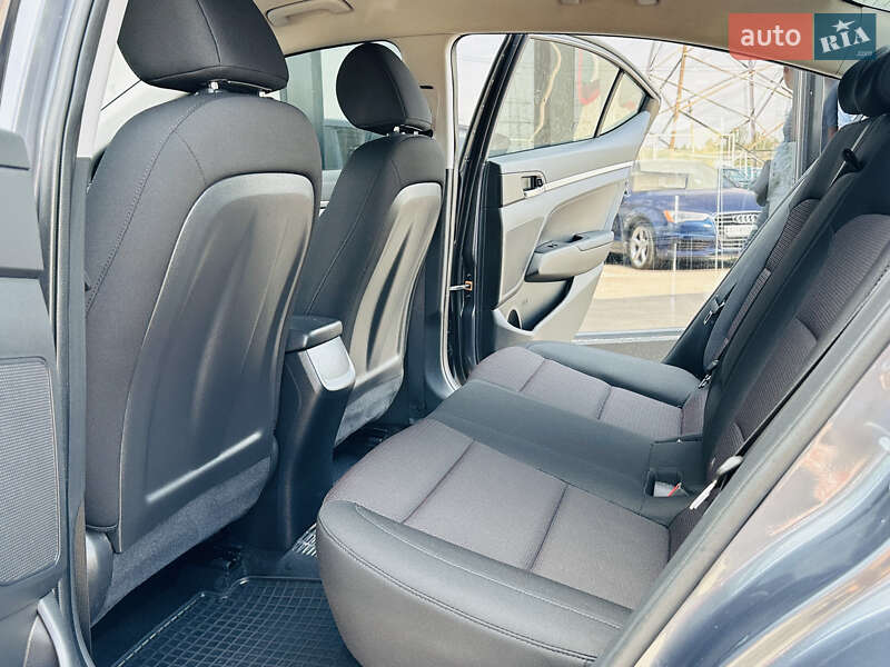 Седан Hyundai Elantra 2019 в Харькове