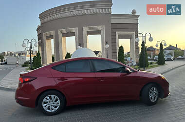 Седан Hyundai Elantra 2019 в 