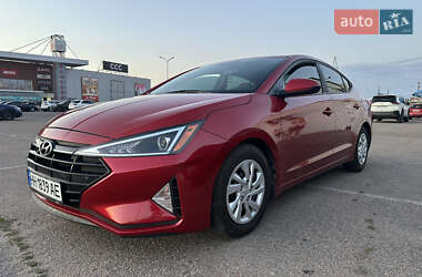 Седан Hyundai Elantra 2019 в 
