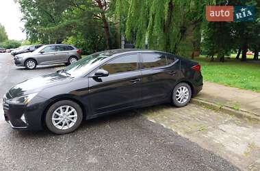 Седан Hyundai Elantra 2019 в Одесі