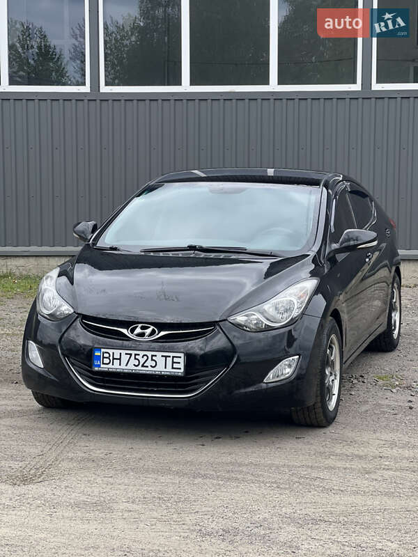 Hyundai Elantra 2013
