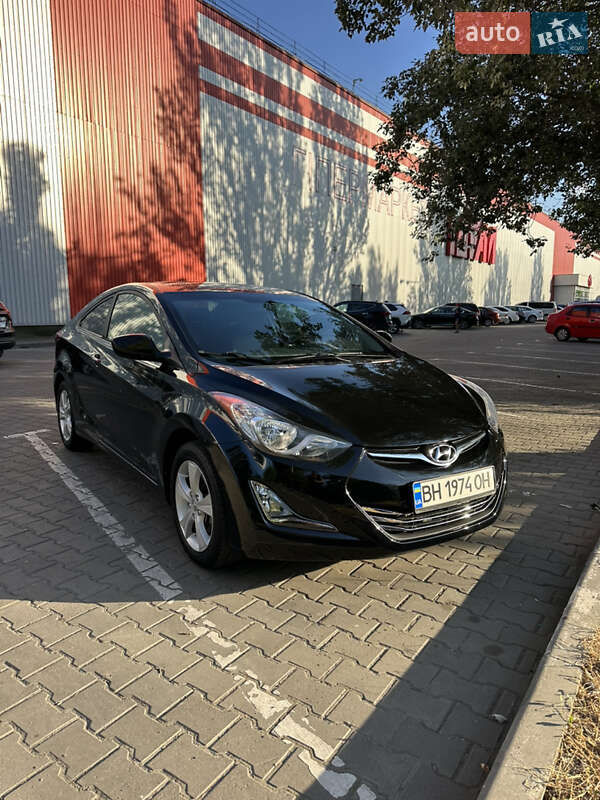 Hyundai Elantra 2013