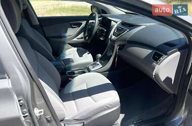 Седан Hyundai Elantra 2012 в 