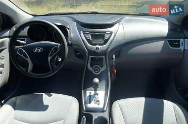 Седан Hyundai Elantra 2012 в 