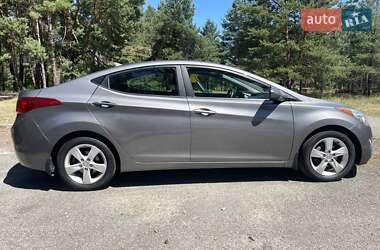 Седан Hyundai Elantra 2012 в 