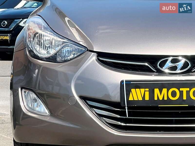 Седан Hyundai Elantra 2013 в Киеве