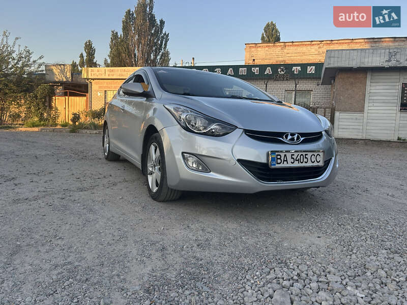 Седан Hyundai Elantra 2012 в Николаеве